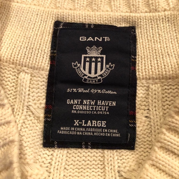 GANT Cable Knit Sweater Vest - Picture 3 of 6
